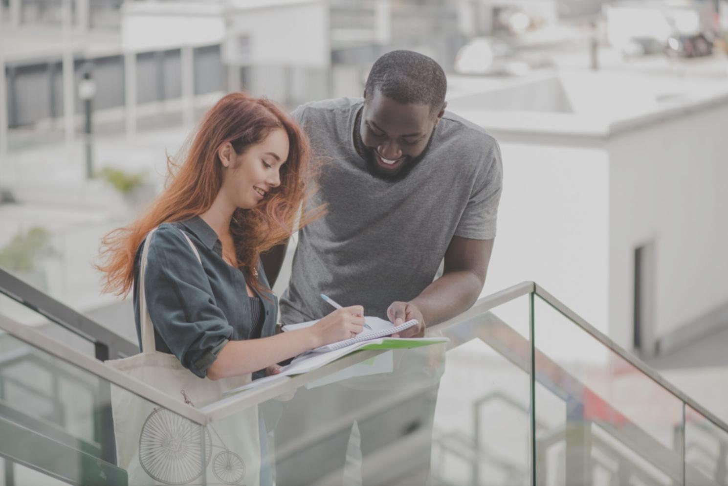 Groupe de travail collaborant sur des exercices budgétaires